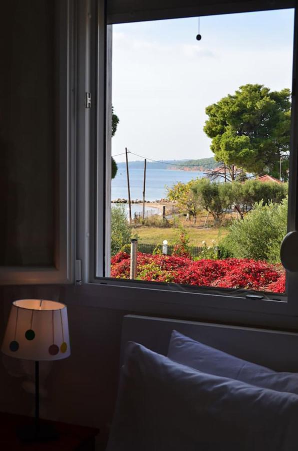 Lemon Beach Front Apartment, Nikiti Exteriér fotografie