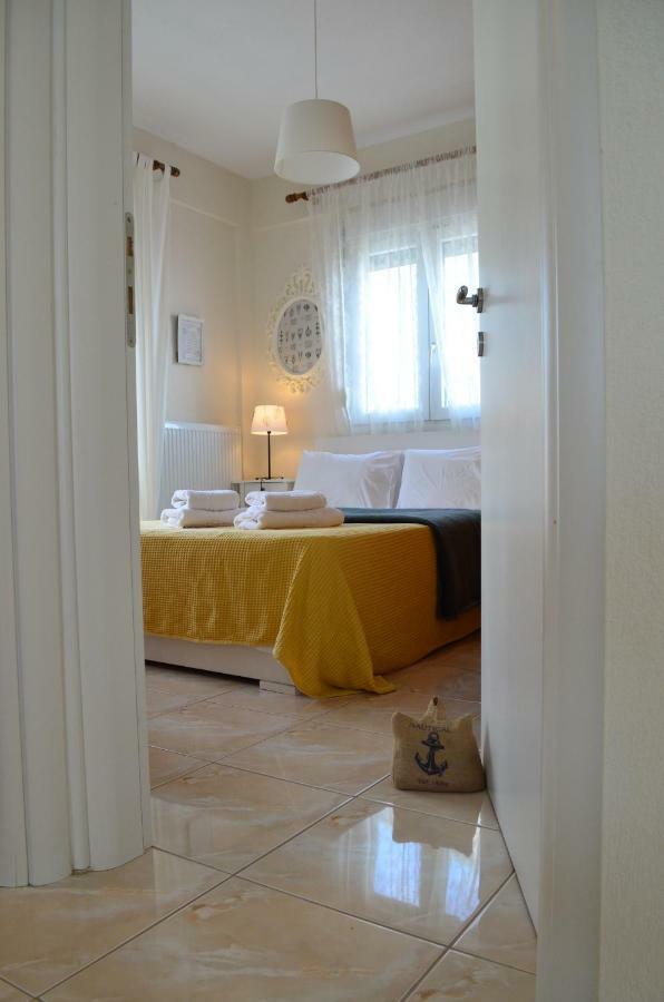 Lemon Beach Front Apartment, Nikiti Exteriér fotografie