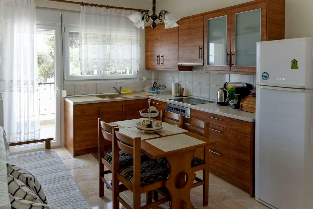 Lemon Beach Front Apartment, Nikiti Exteriér fotografie